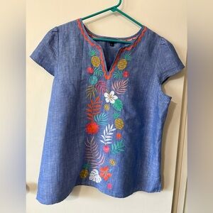Talbots Chic  Denim Blue Linen Blend Top with Embroidered Floral Design Size XL